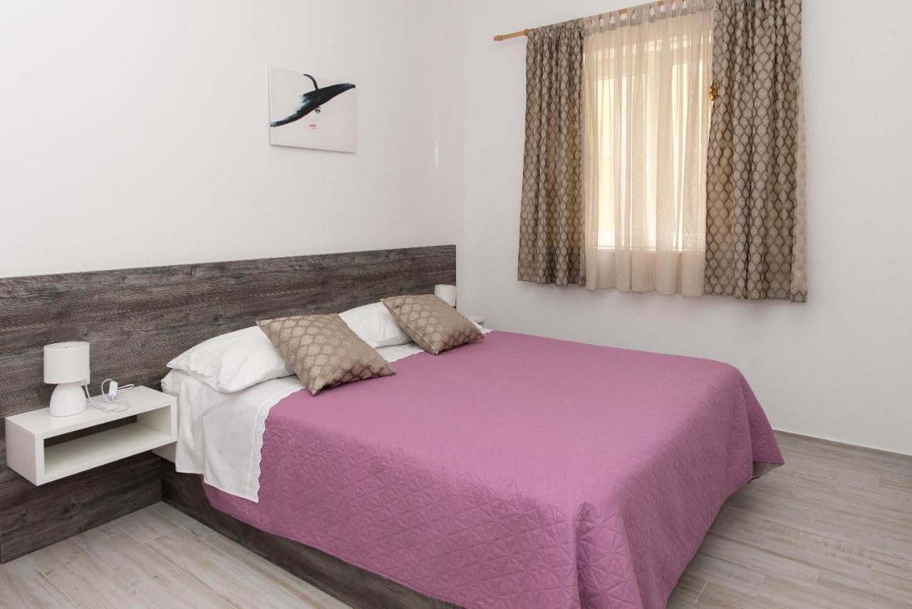 Apartments Lovric Vodice Exterior photo