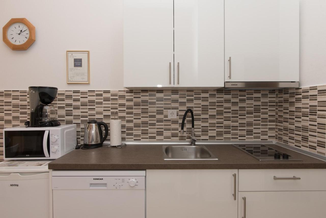 Apartments Lovric Vodice Exterior photo