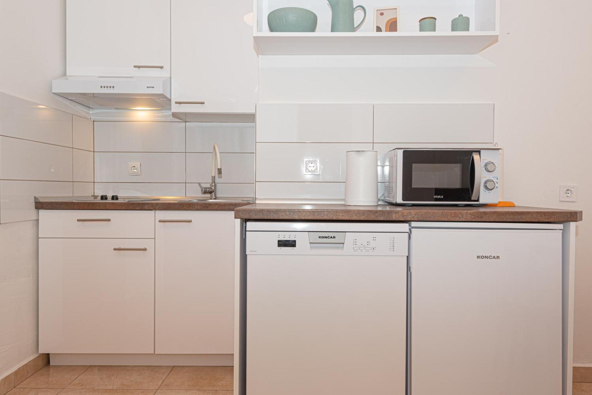 Apartments Lovric Vodice Exterior photo