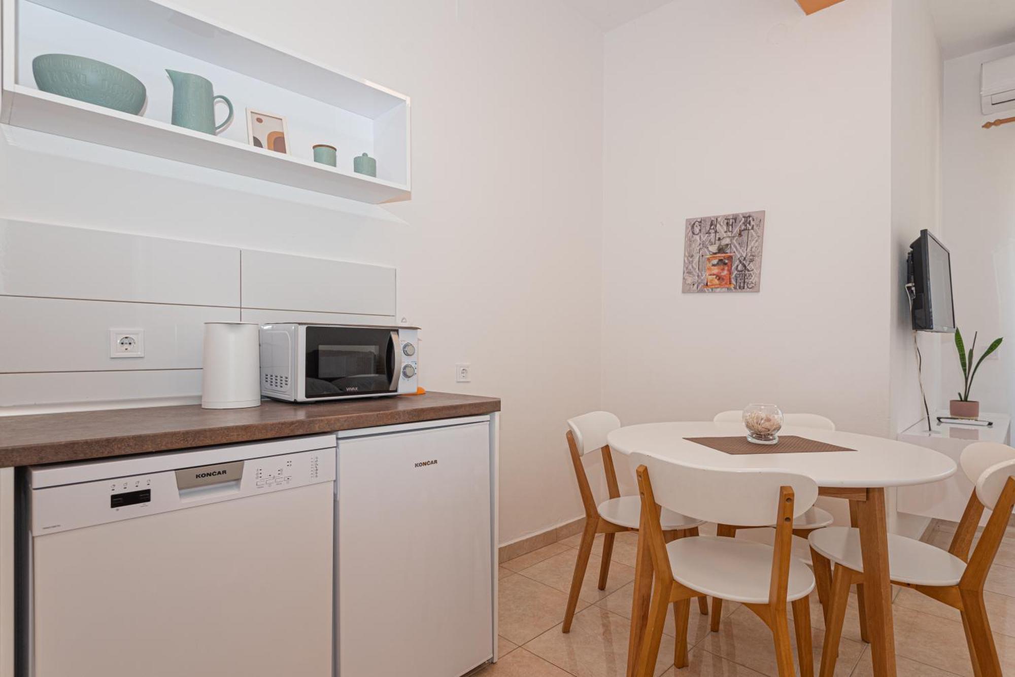Apartments Lovric Vodice Exterior photo