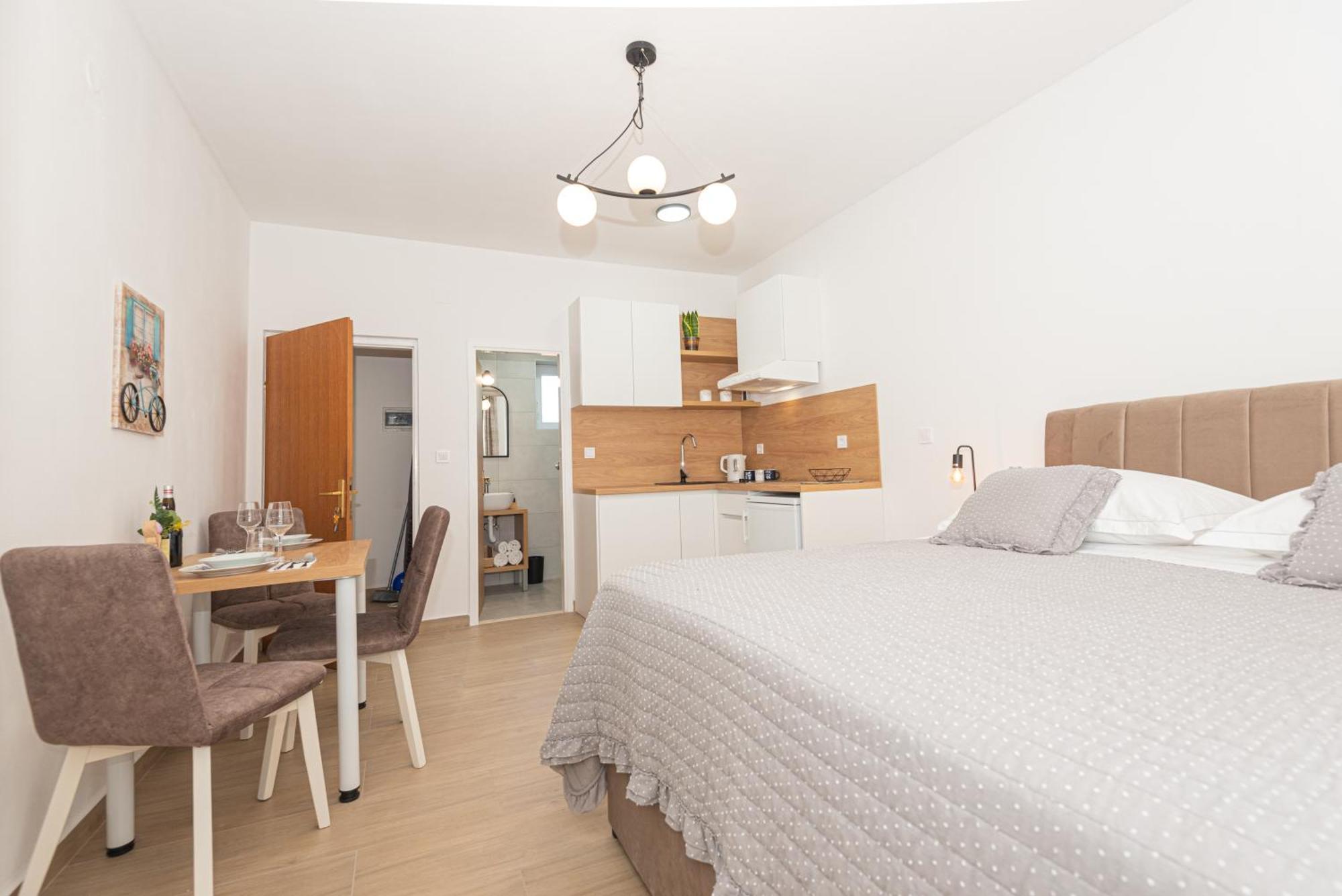 Apartments Lovric Vodice Exterior photo